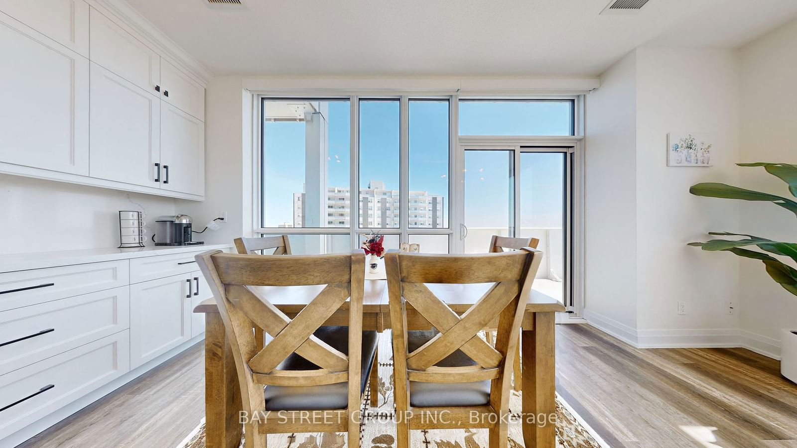 55 Speers Rd, unit 509 for sale - image #8