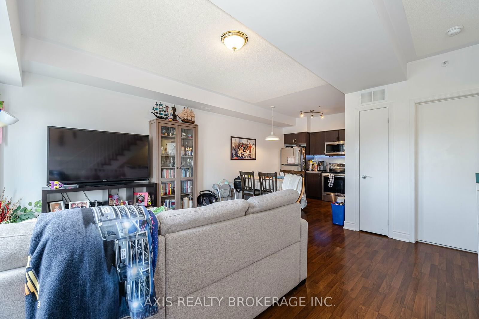 25 Richgrove Dr, unit 206 for sale - image #8