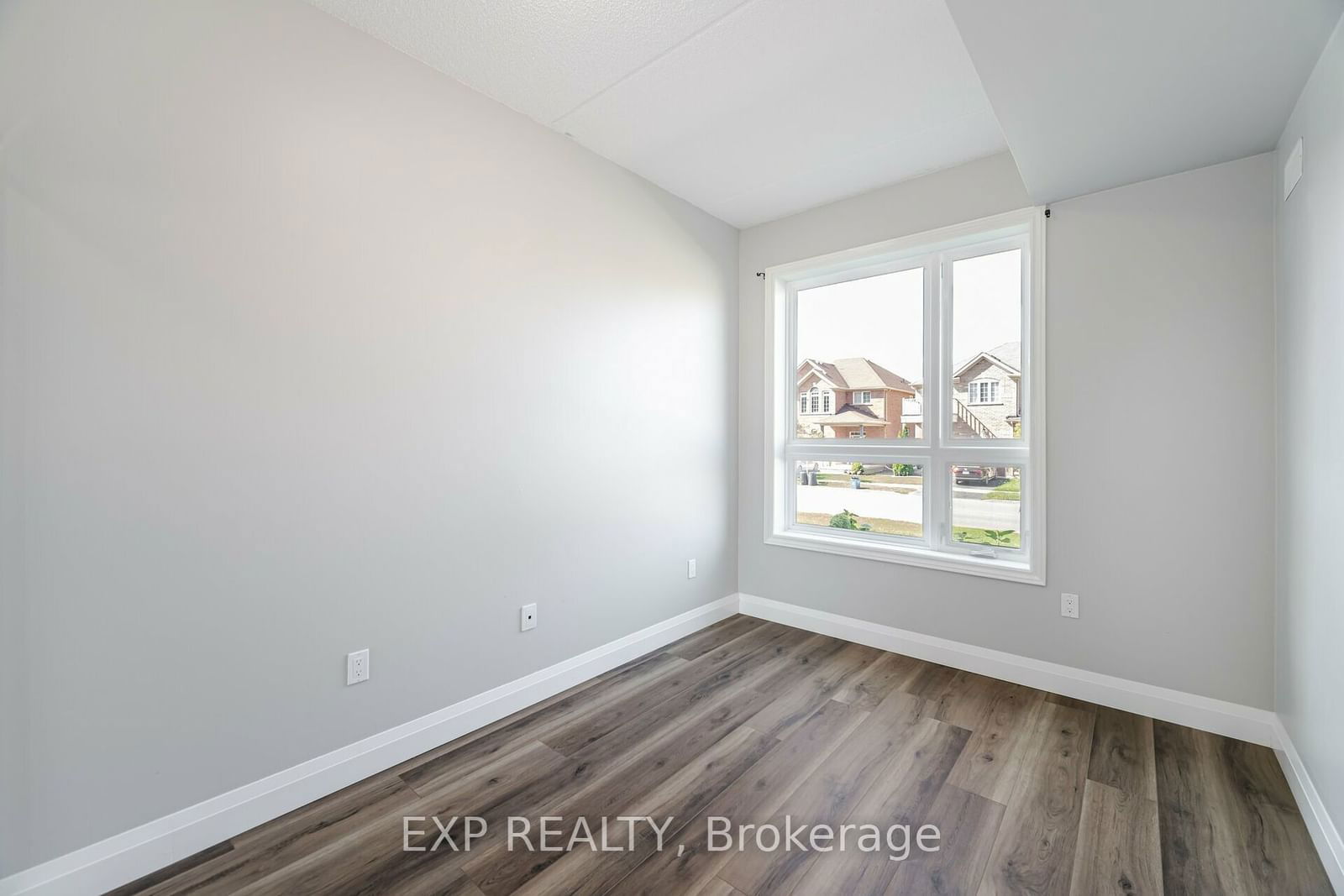 650 Sauve St, unit 110 for sale - image #21