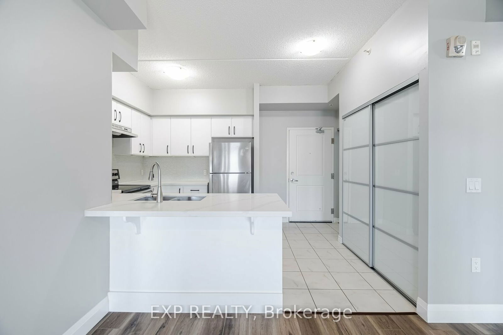 650 Sauve St, unit 110 for sale - image #8