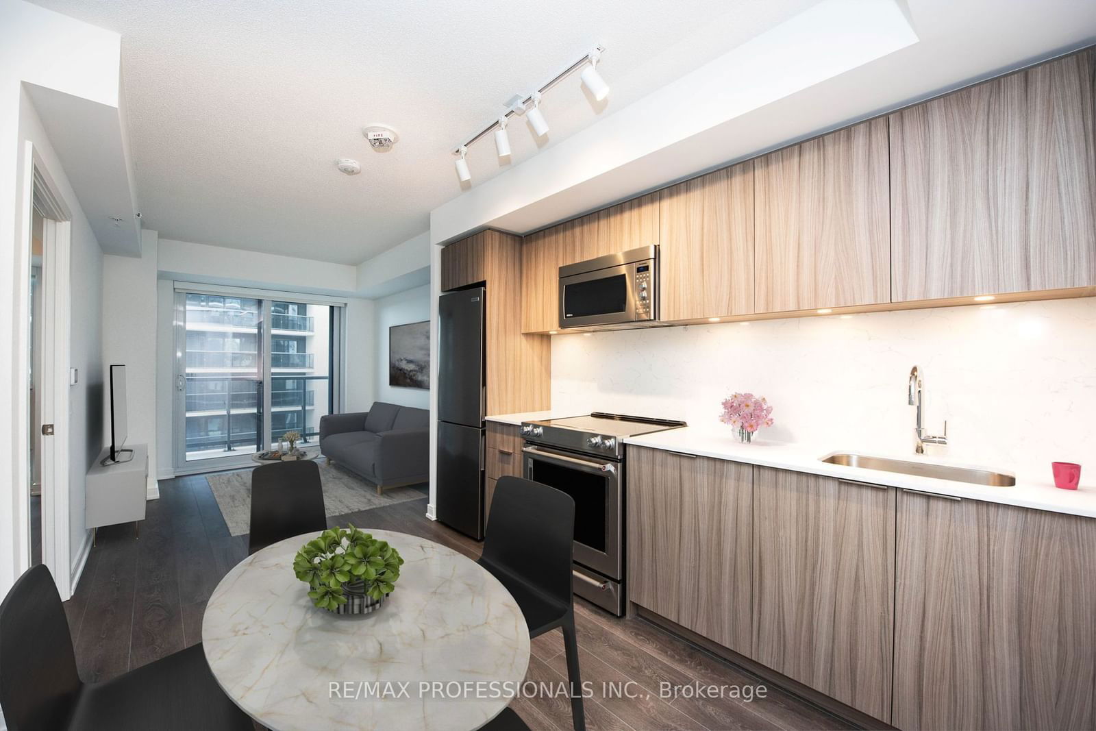 30 Samuel Wood Way, unit 1505 for sale - image #3