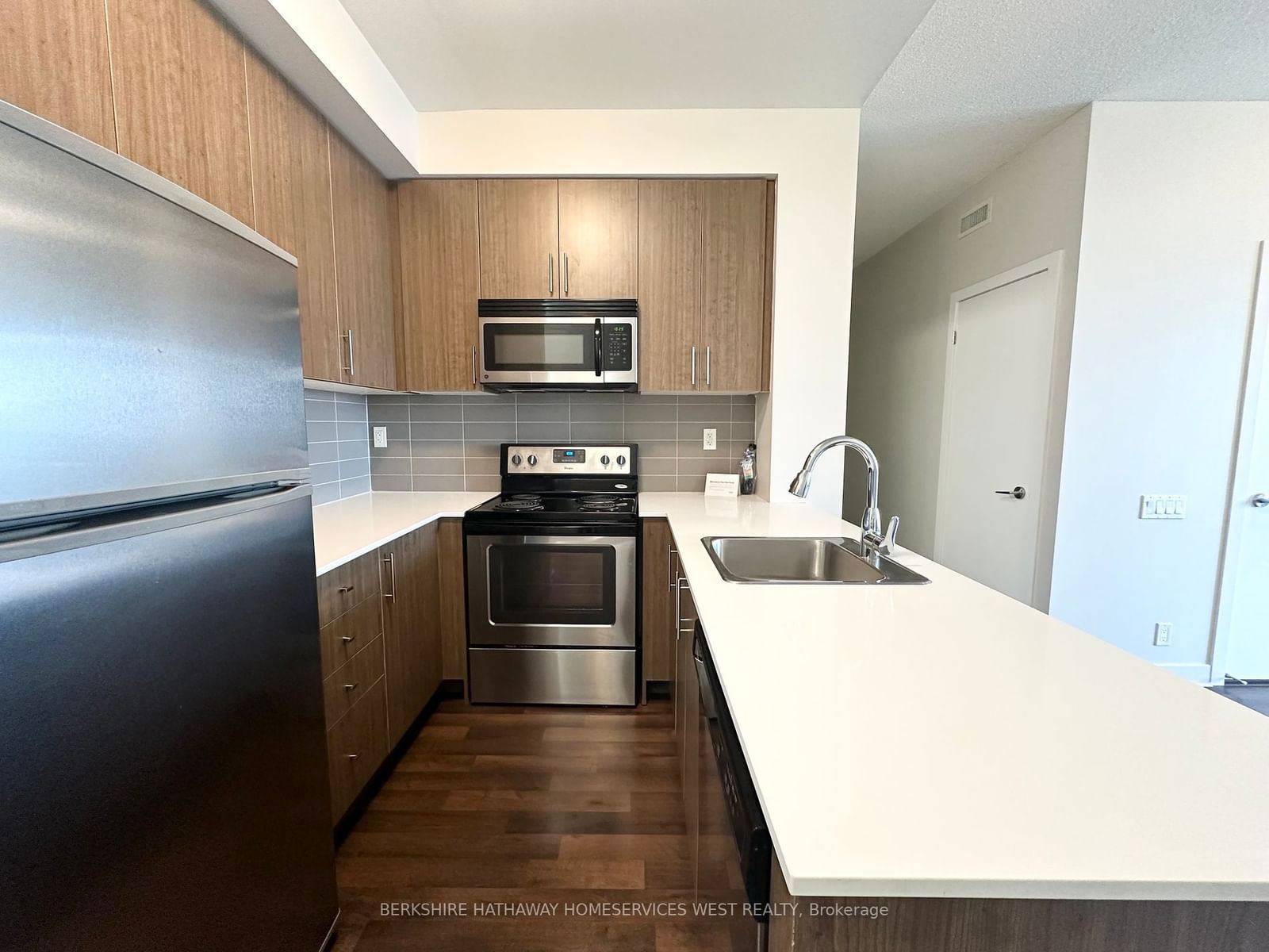 188 Clark Blvd, unit 1401 for rent - image #3