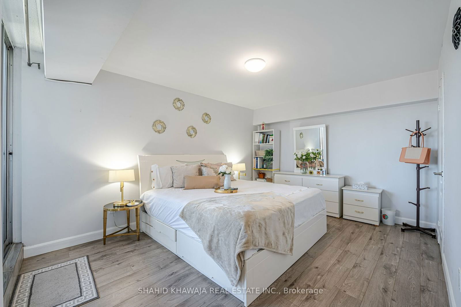 3100 Kirwin Ave, unit 1802 for sale - image #15