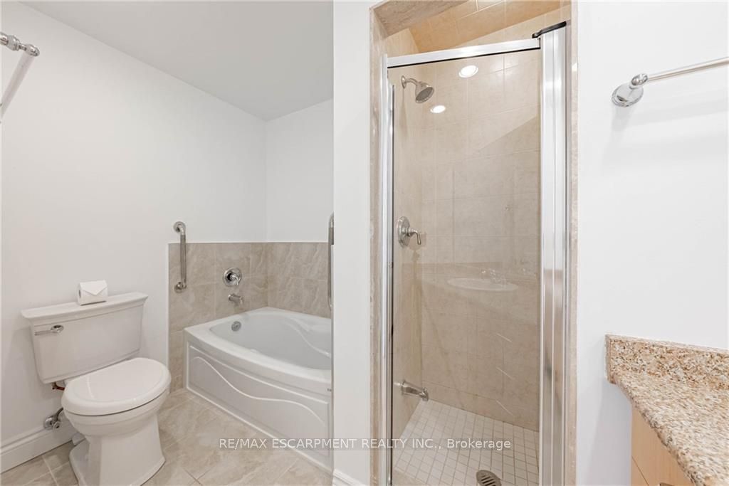 399 Elizabeth St, unit 608 for sale - image #13