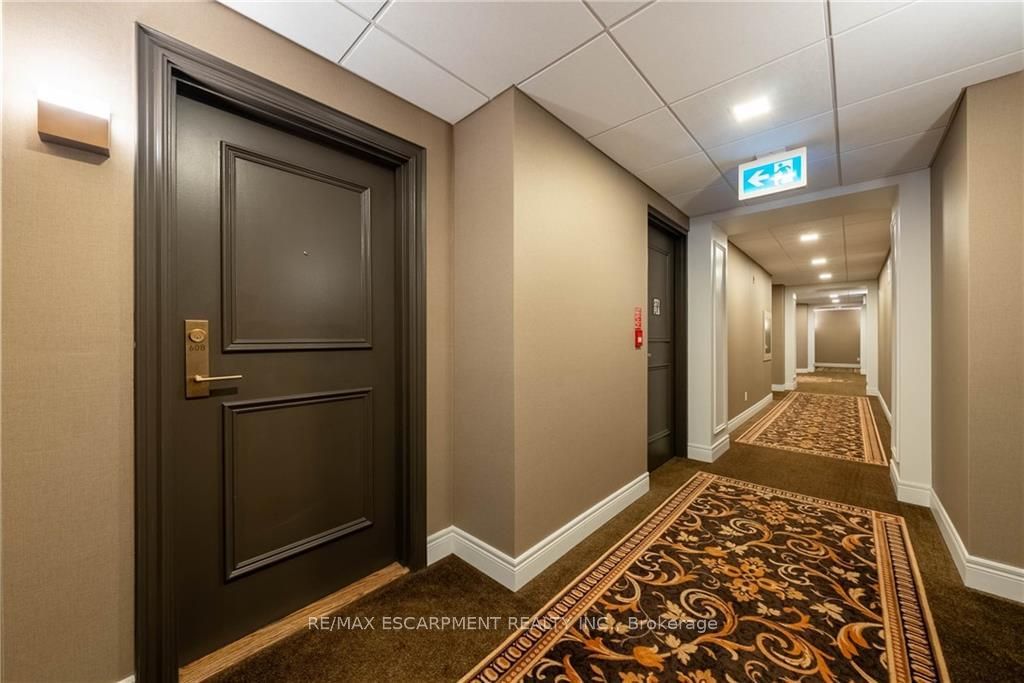 399 Elizabeth St, unit 608 for sale