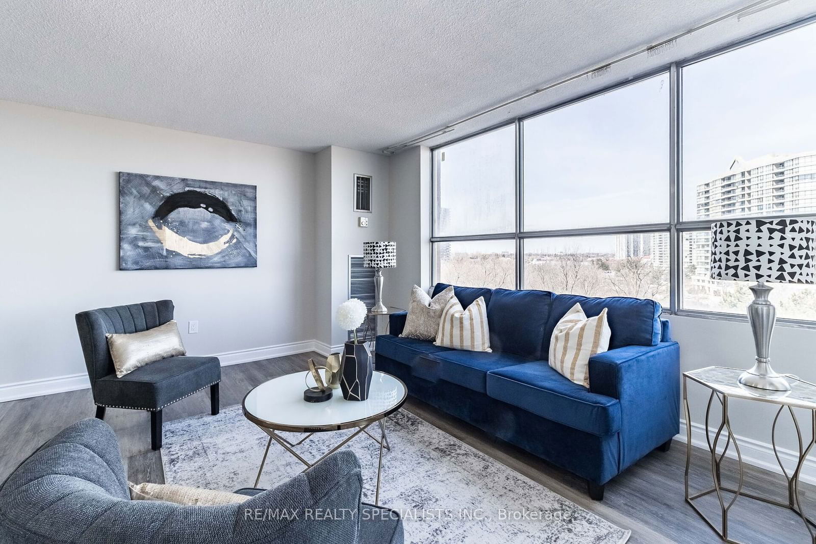 40 Panorama Crt, unit 707 for sale