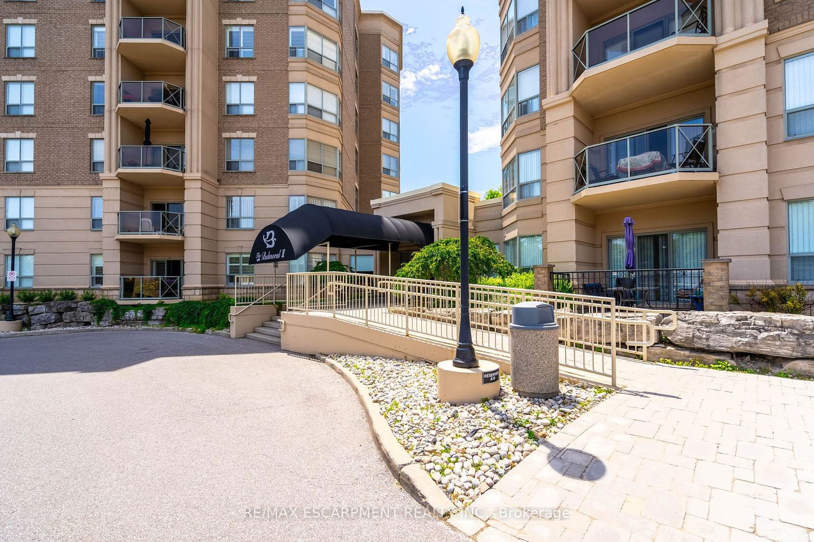 2085 Amherst Heights Dr, unit 501 for sale - image #3