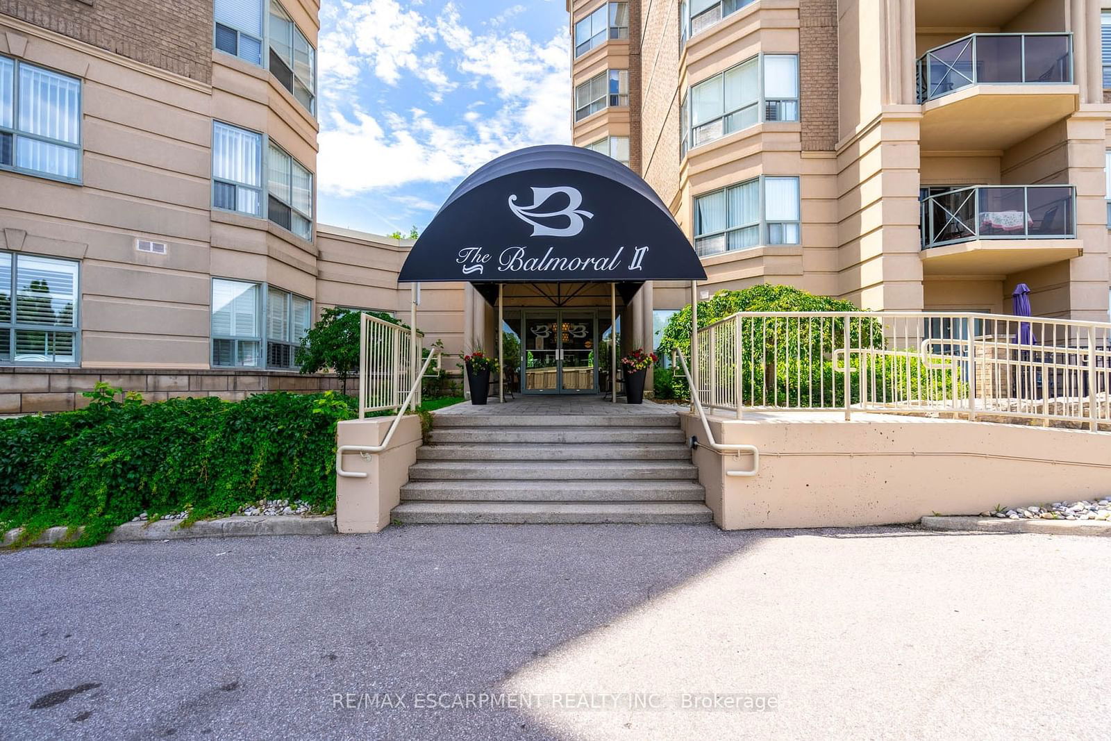 2085 Amherst Heights Dr, unit 501 for sale - image #4