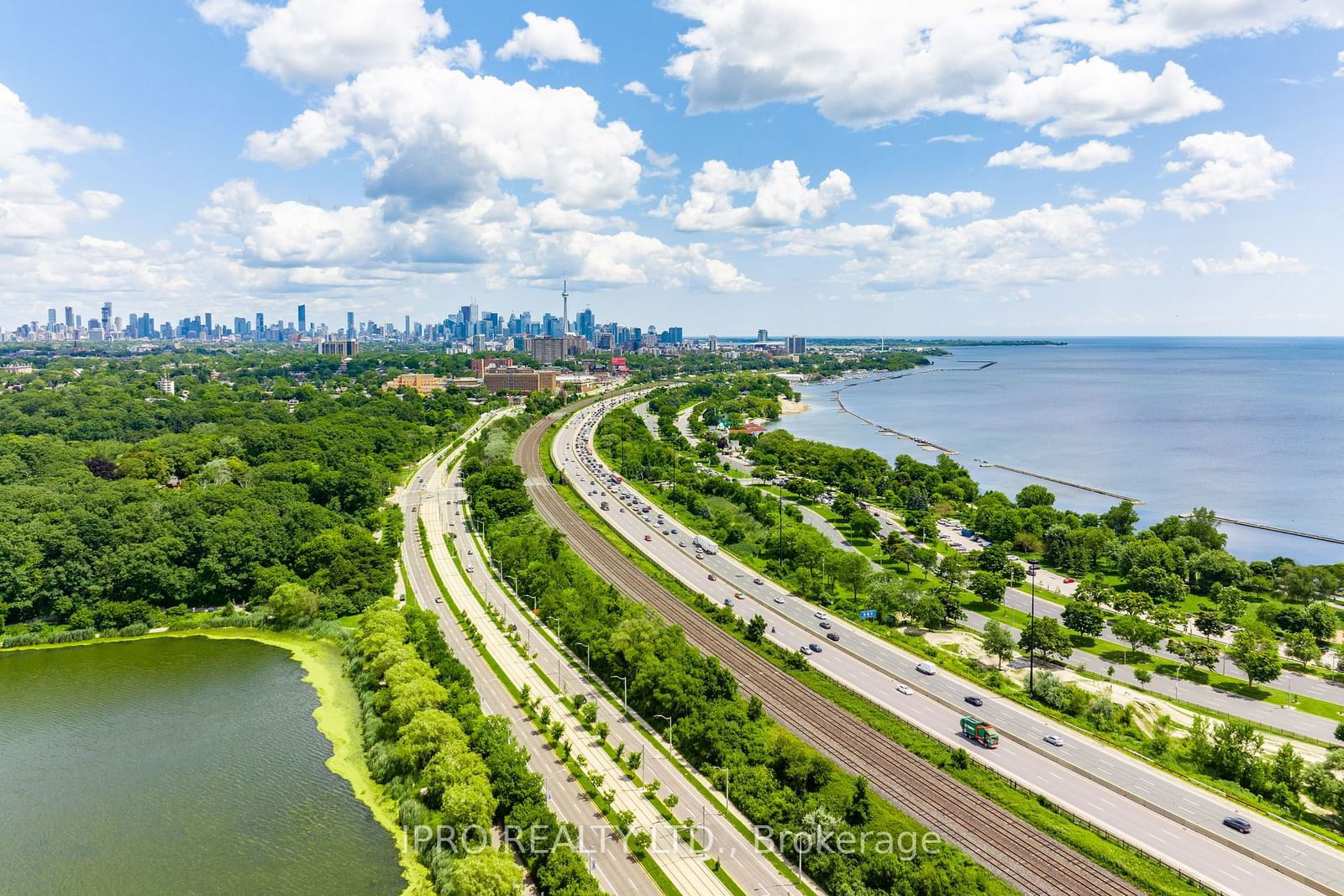 Windermere By The Lake Terrace, West End, Toronto