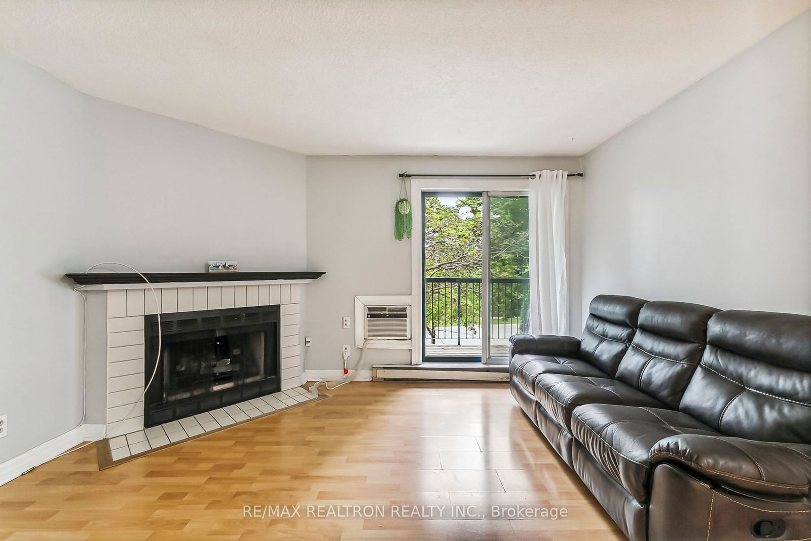 95 Trailwood Dr, unit 822 for sale - image #9