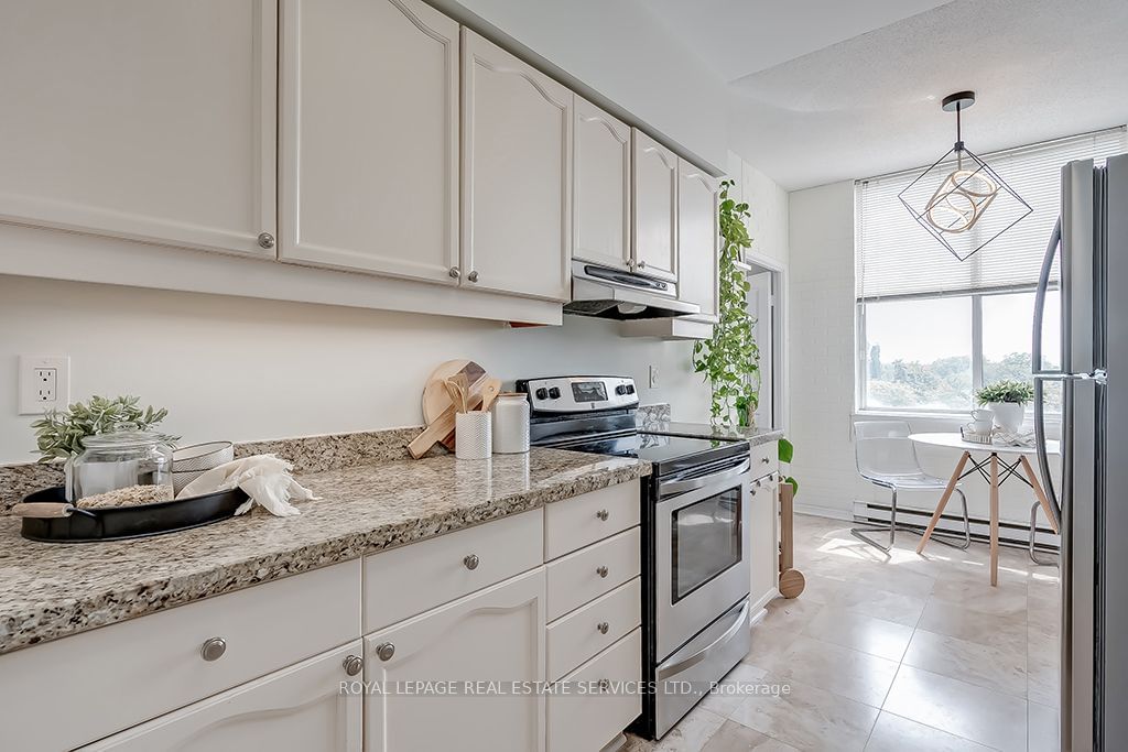 2199 Sixth Line, unit 411 for sale - image #11