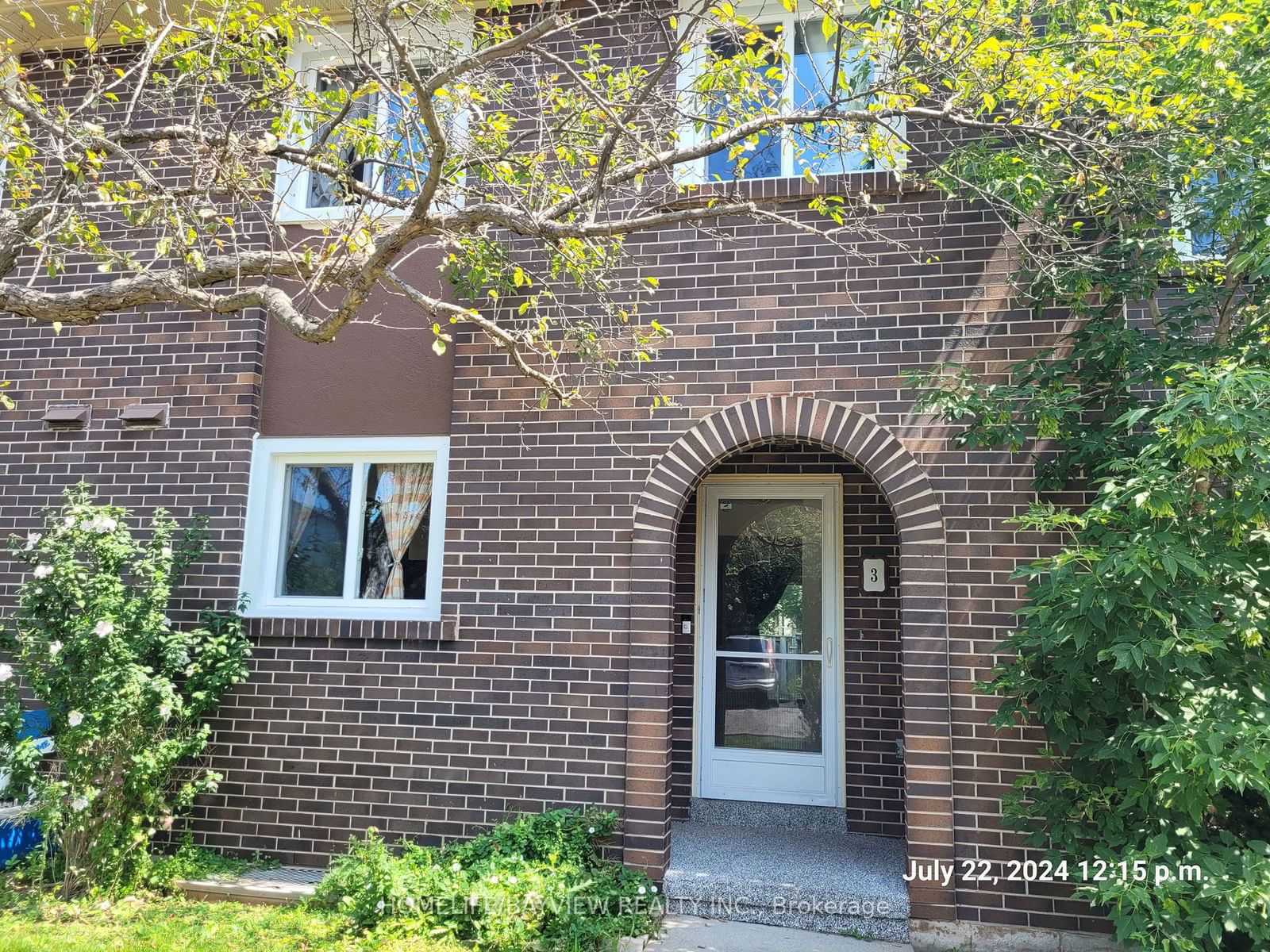 1440 Sixth Line, unit 3 for sale - image #2