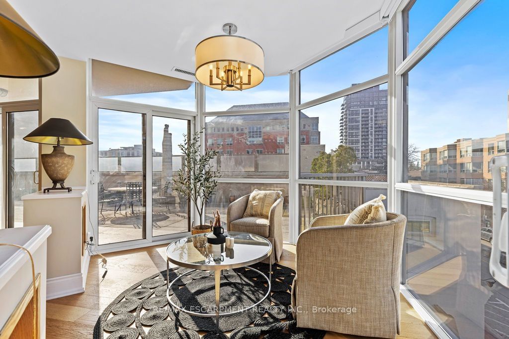 1477 Lakeshore Rd, unit 301 for sale - image #17