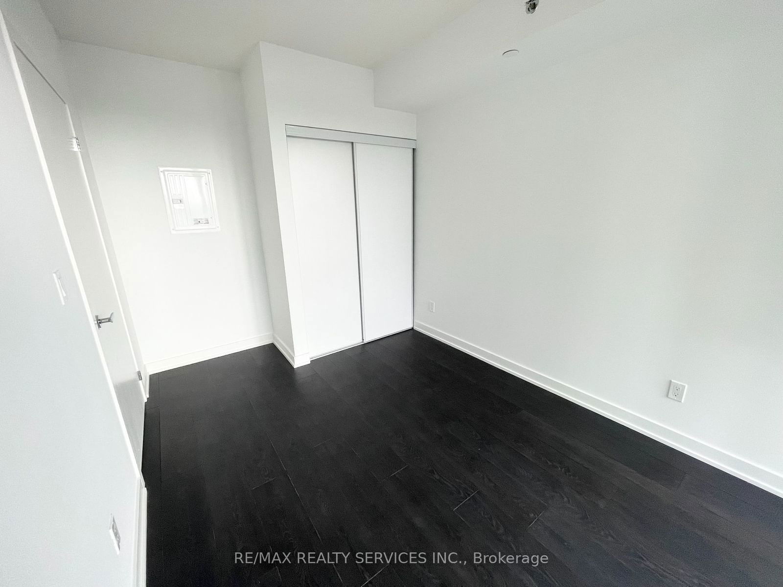 3200 Dakota Common, unit B501 for sale - image #8