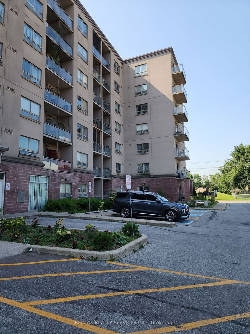 7405 Goreway Dr W, unit 212 for sale - image #1