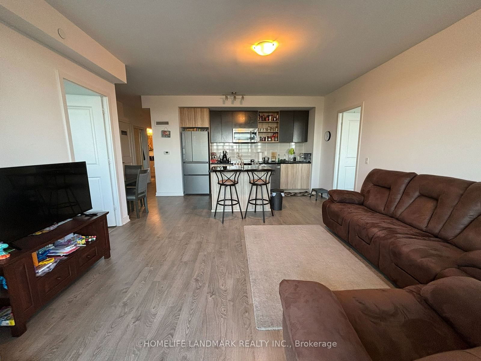 4677 Glen Erin Dr, unit 604 for sale - image #2