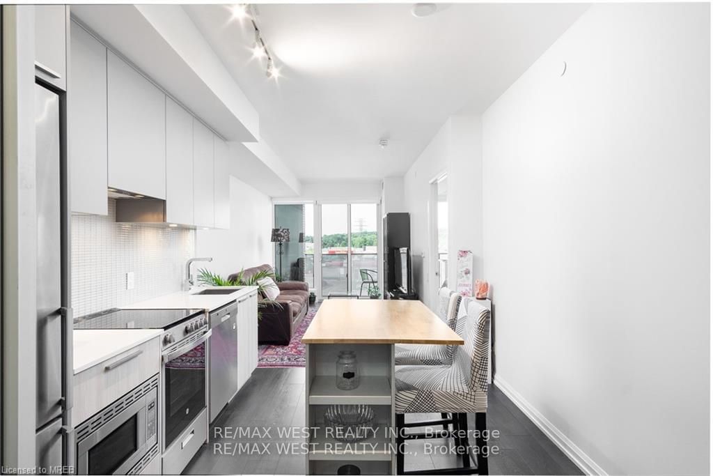 4208 Dundas St W, unit 315 for sale - image #5