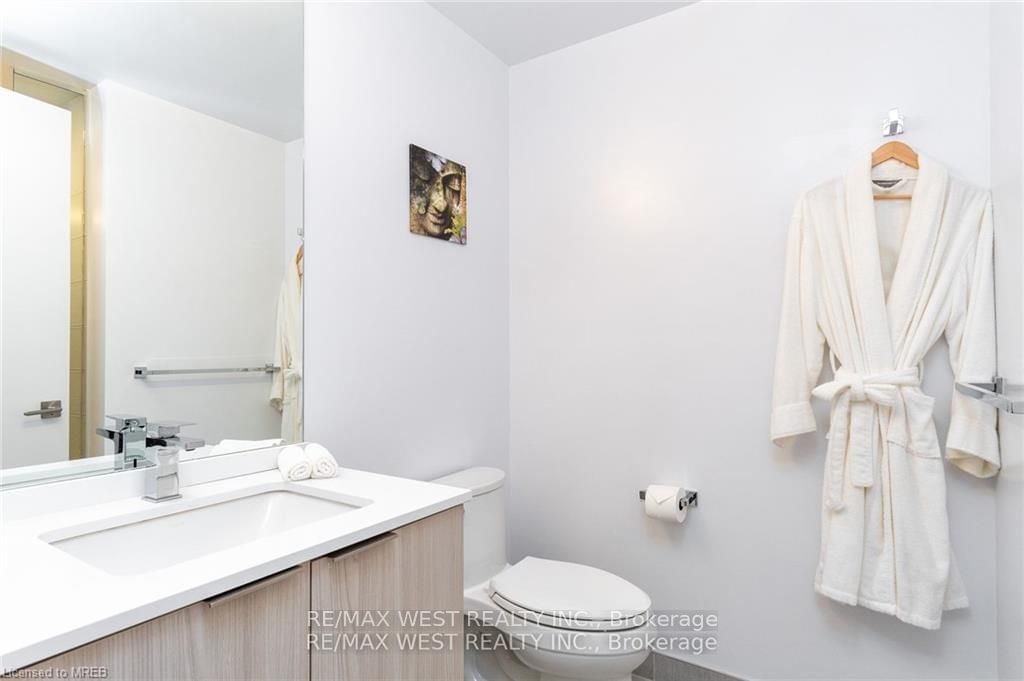 4208 Dundas St W, unit 315 for sale - image #9