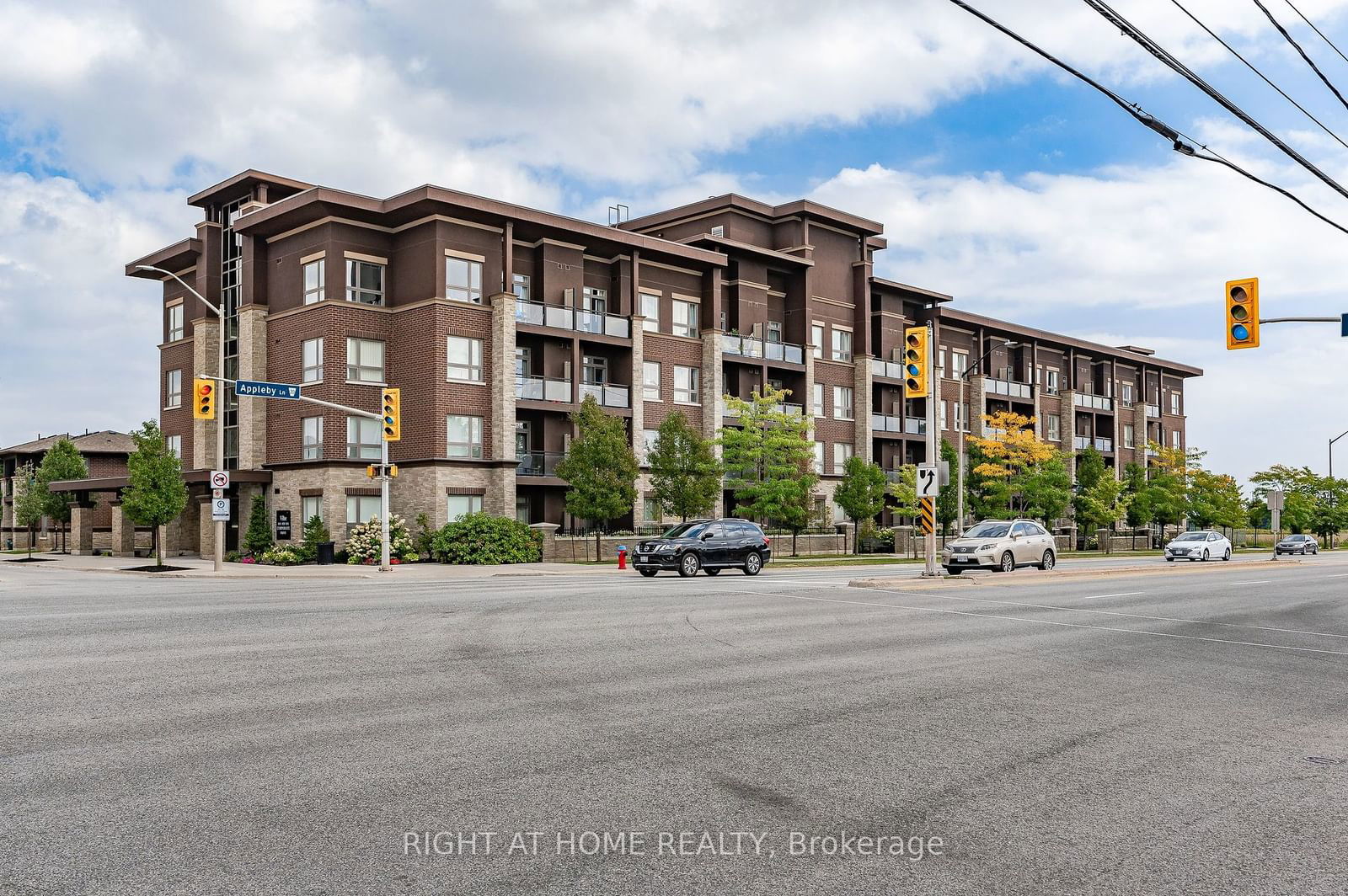 5020 Corporate Dr, unit 403 for rent - image #1