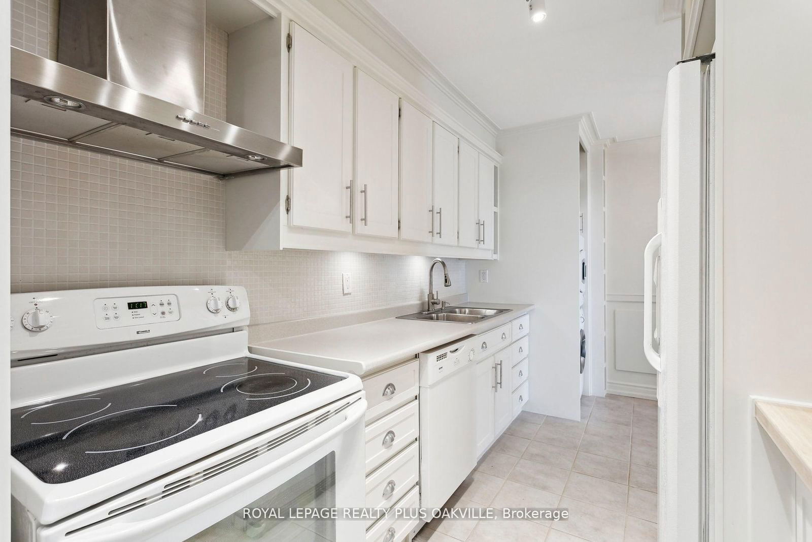 714 The West Mall W, unit 909 for sale - image #1