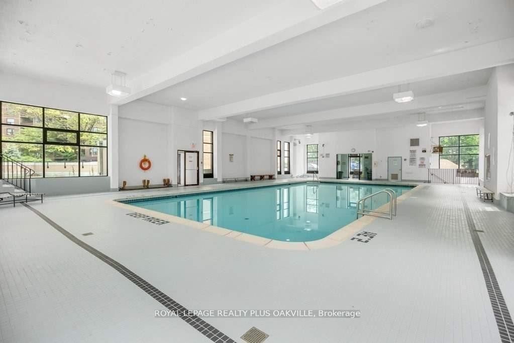 714 The West Mall W, unit 909 for sale - image #39