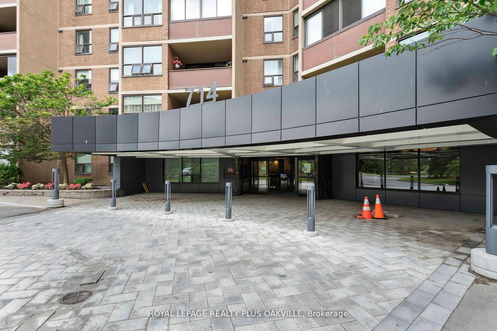 714 The West Mall W, unit 909 for sale - image #5