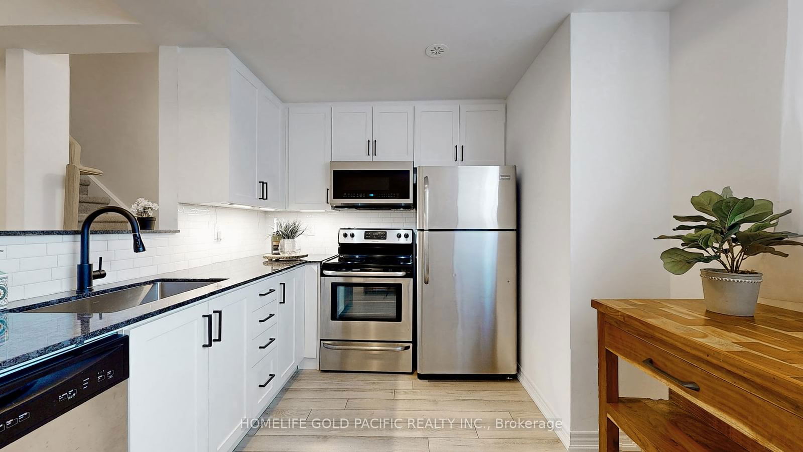 370 Hopewell Ave, unit 116 for sale - image #16