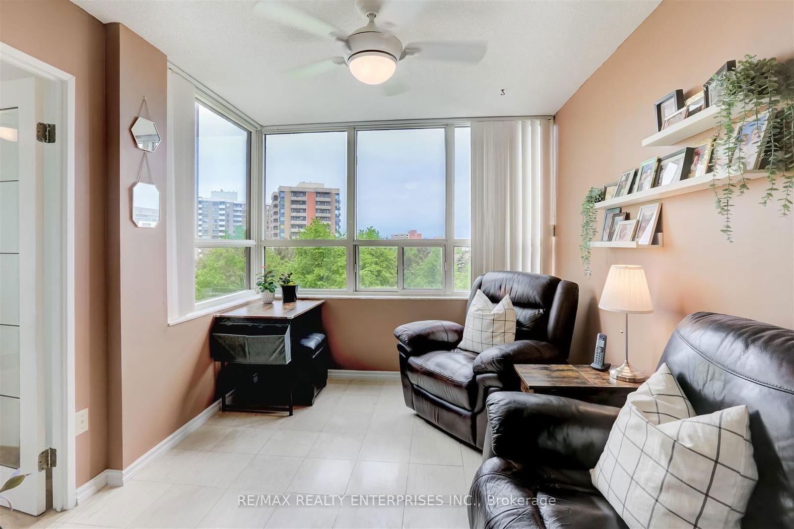 10 Malta Ave, unit 605 for sale - image #14