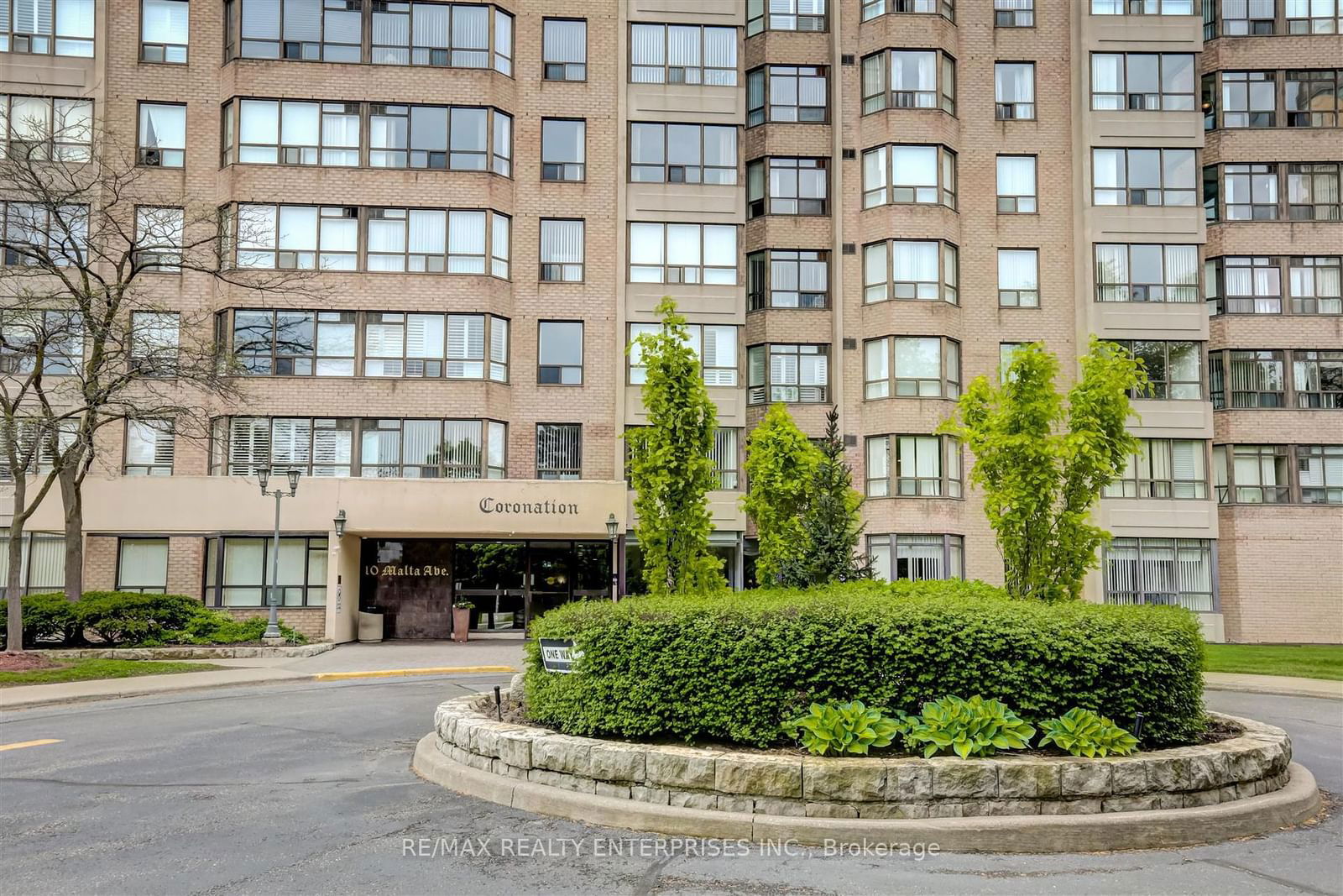 10 Malta Ave, unit 605 for sale - image #2