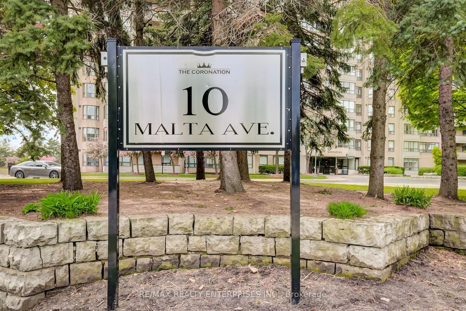 10 Malta Ave, unit 605 for sale - image #3