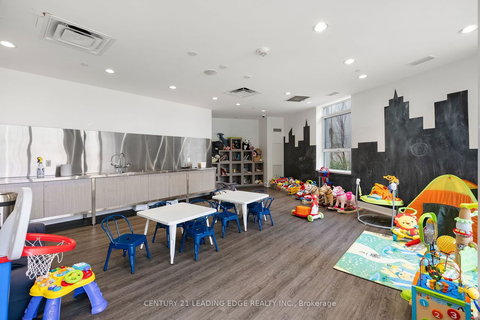 10 Park Lawn Rd, unit 601 for sale - image #31