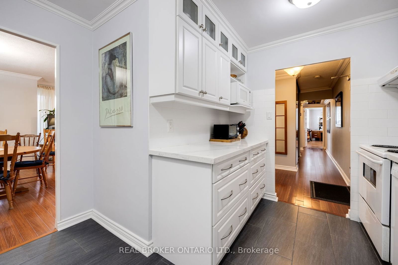 714 The West Mall, unit 412 for sale - image #5