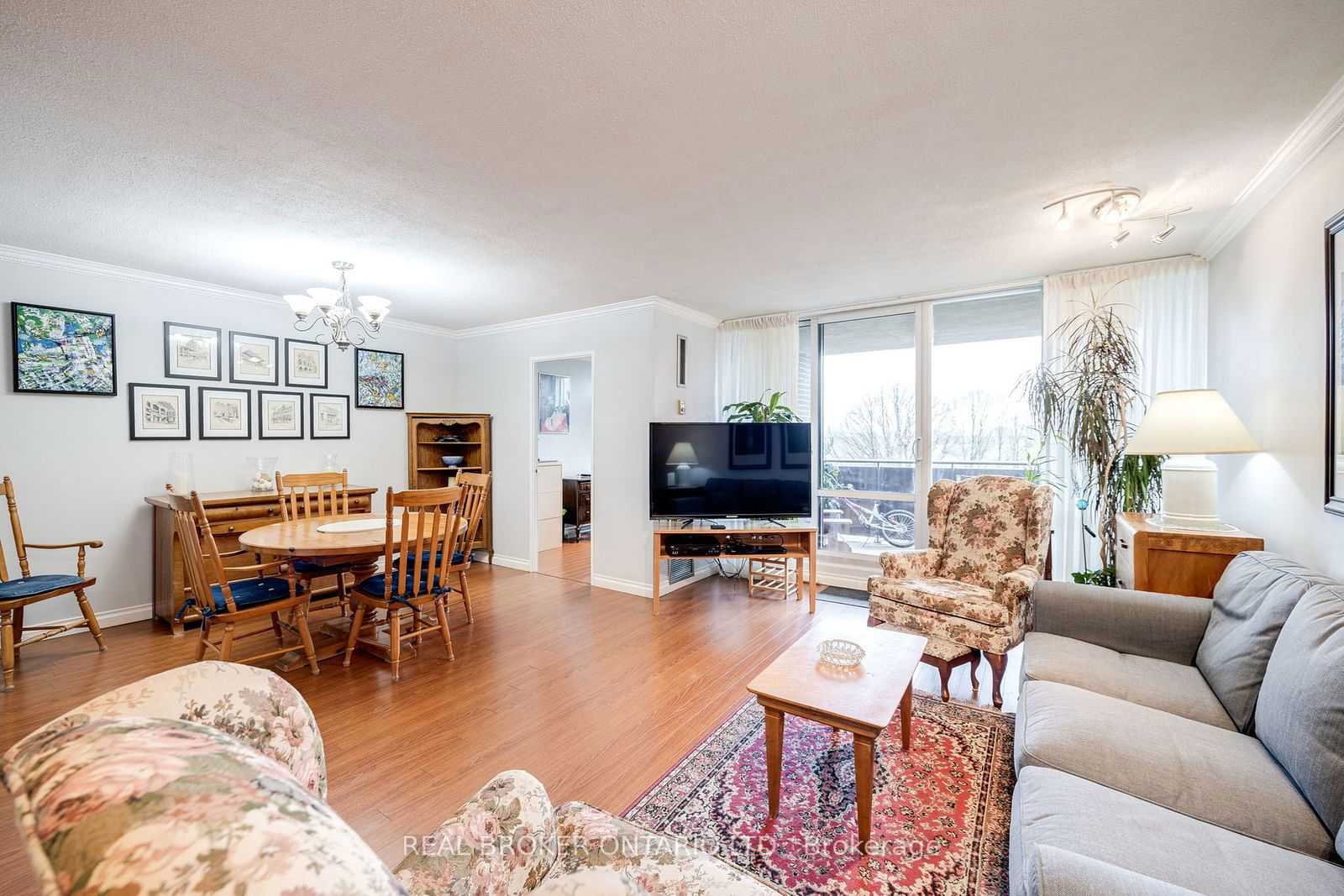 714 The West Mall, unit 412 for sale - image #7