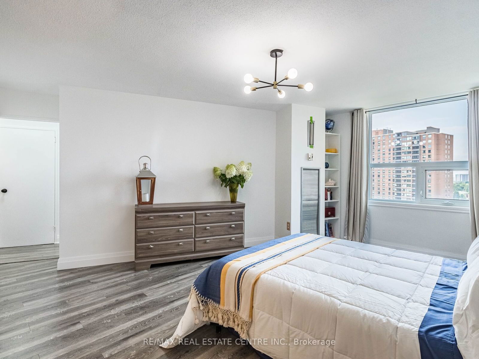 716 The West Mall, unit 1111 for sale - image #16