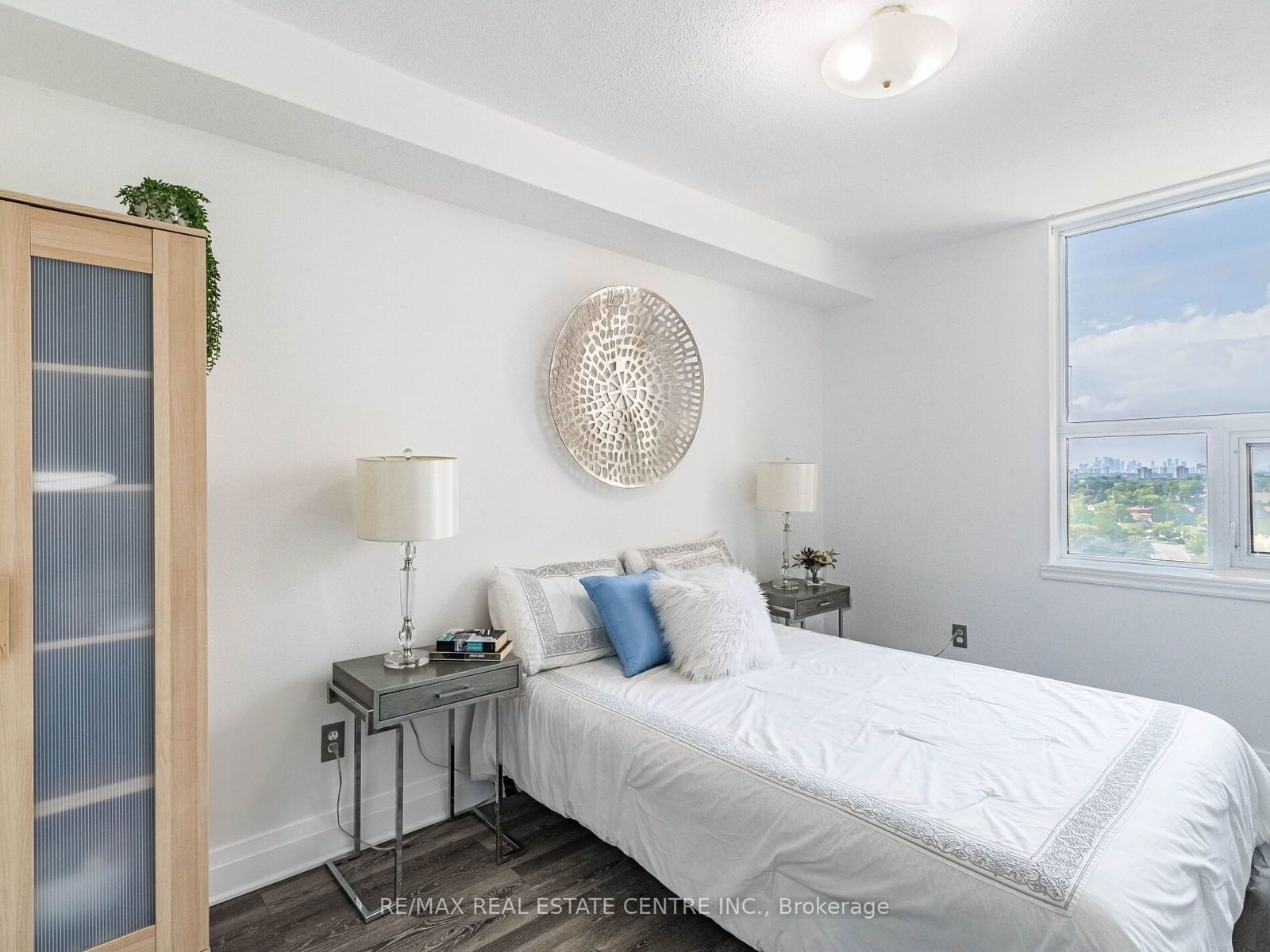 716 The West Mall, unit 1111 for sale - image #21