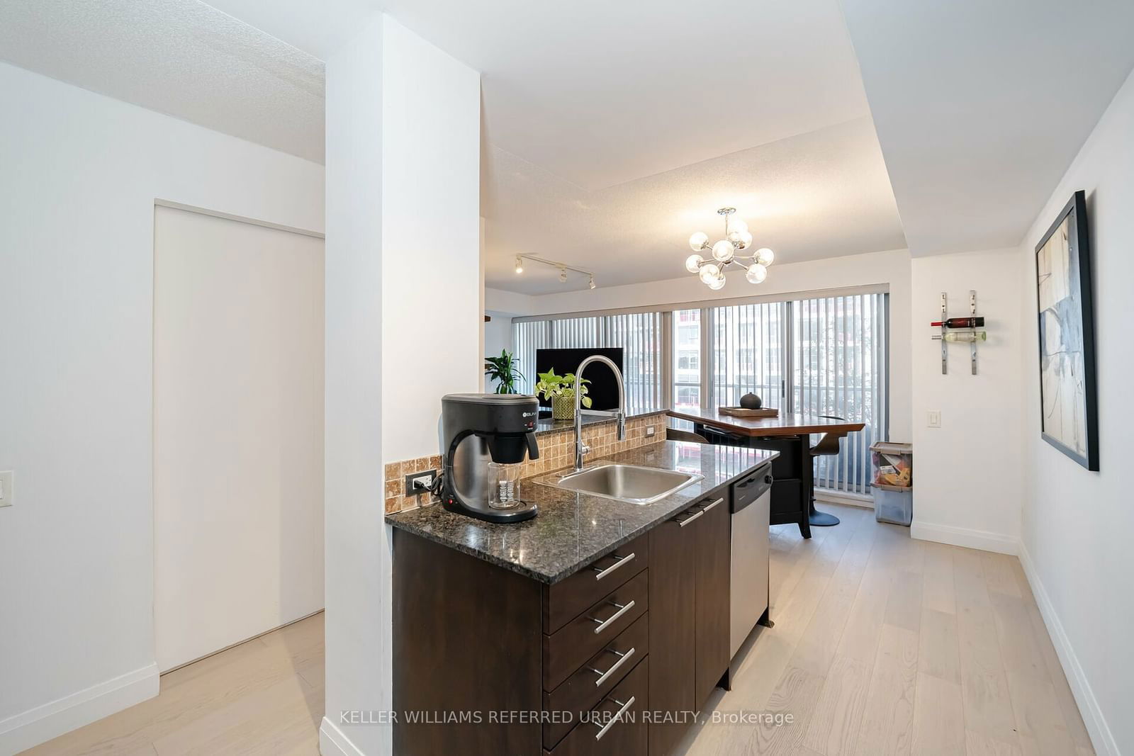 1040 The Queensway Ave, unit 413 for sale - image #13