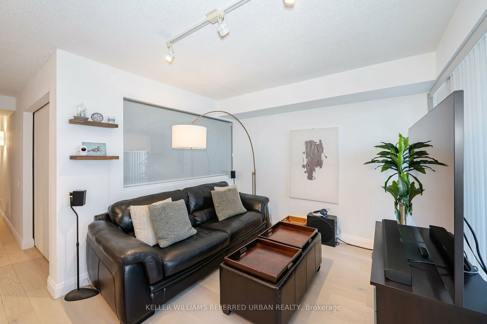 1040 The Queensway Ave, unit 413 for sale - image #16