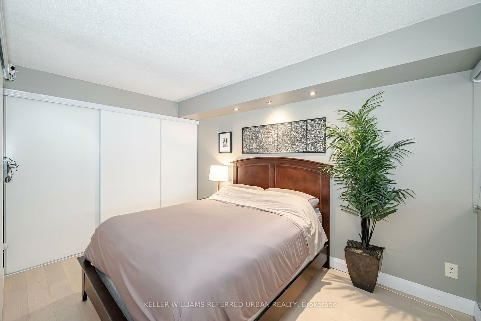 1040 The Queensway Ave, unit 413 for sale - image #18