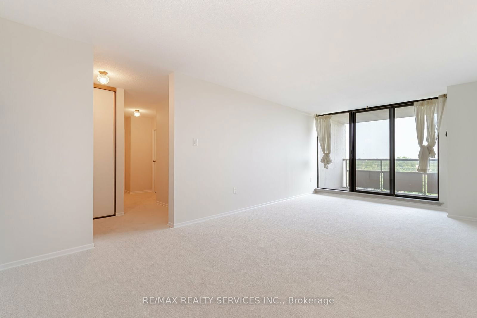 4 Kings Cross Rd, unit 809 for sale - image #7