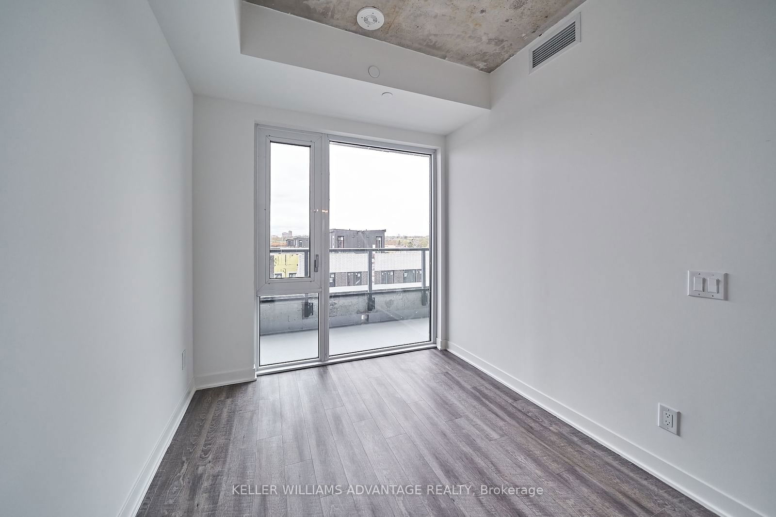 1808 St Clair Ave W, unit 420 for rent - image #10