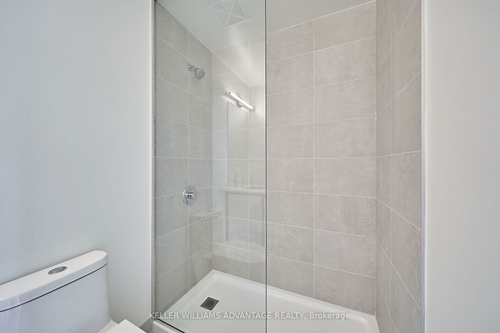 1808 St Clair Ave W, unit 420 for rent - image #13