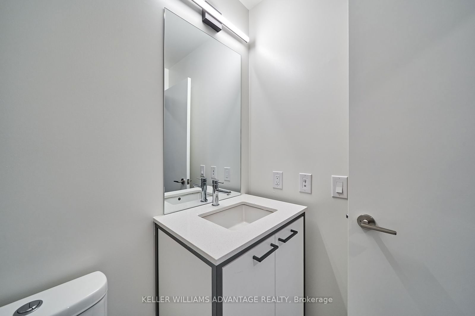 1808 St Clair Ave W, unit 420 for rent - image #7