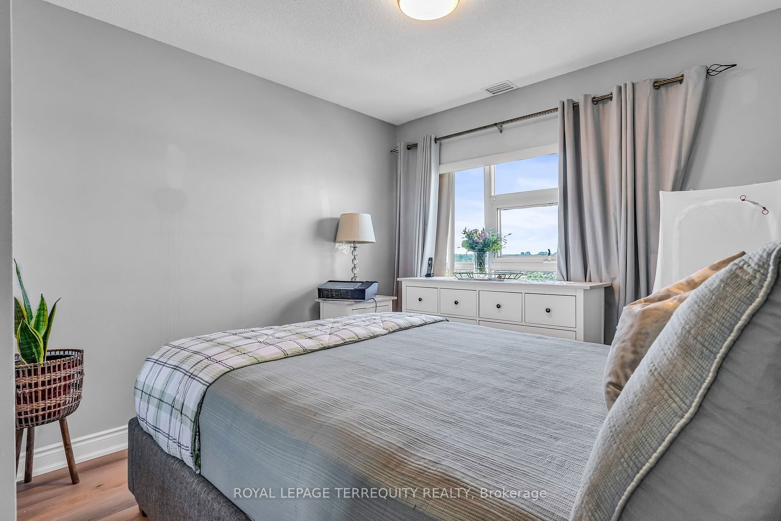 2464 Weston Rd, unit 1014 for sale - image #17