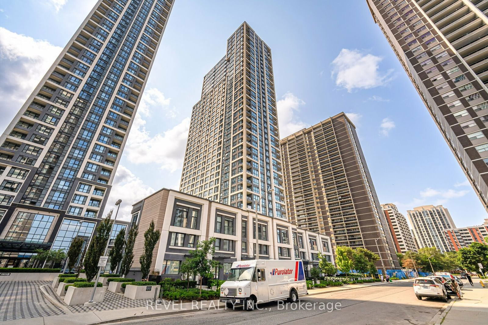 9 Mabelle Ave, unit 725 for sale - image #2