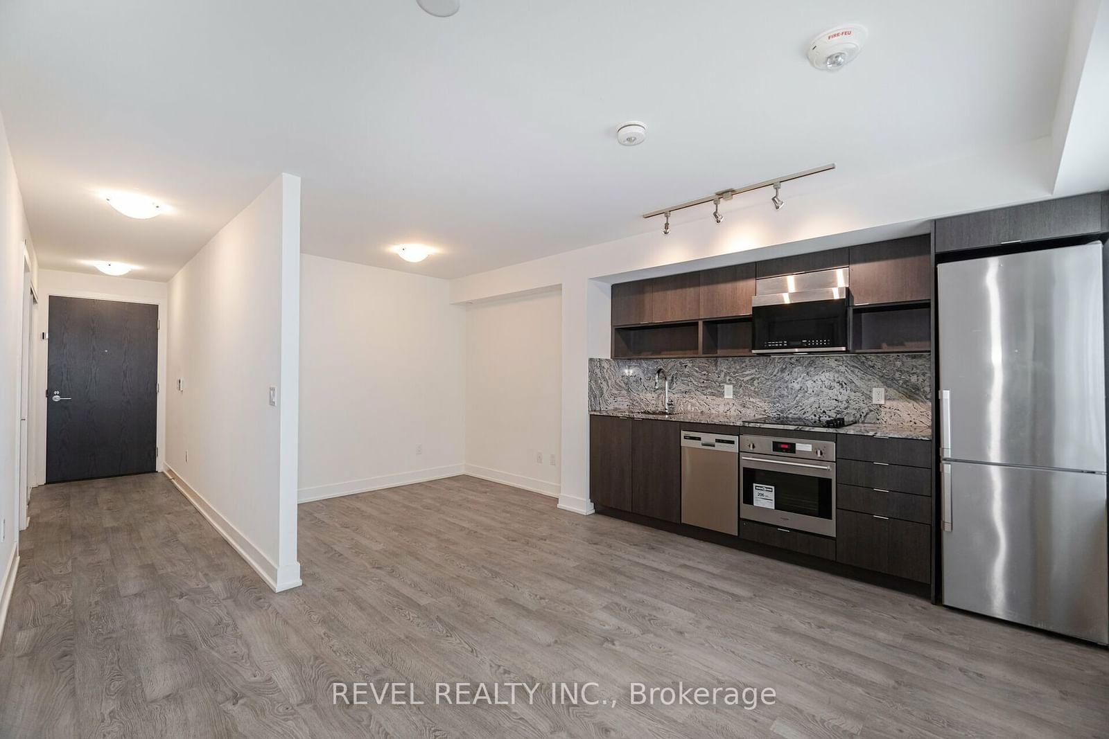 9 Mabelle Ave, unit 725 for sale - image #8