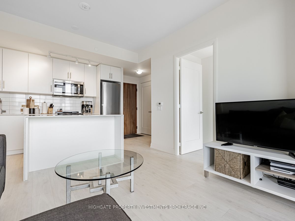 509 Dundas St, unit 403 for rent - image #11