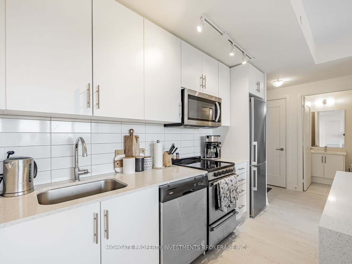 509 Dundas St, unit 403 for rent