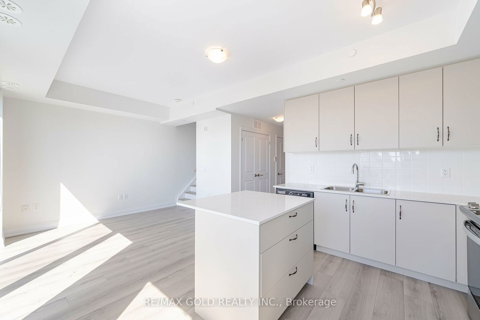 65 Attmar Dr, unit 364 for sale - image #12