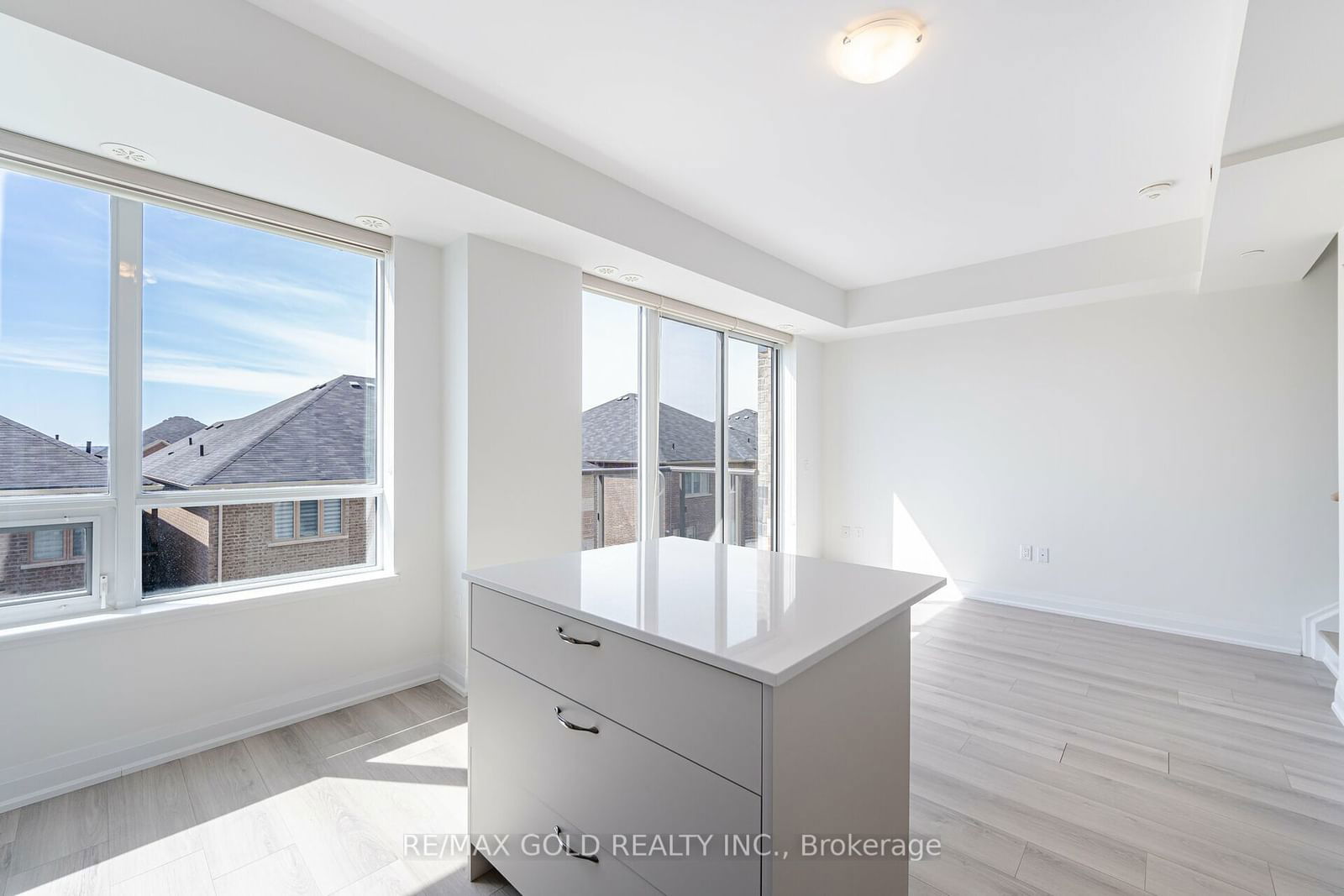 65 Attmar Dr, unit 364 for sale - image #13