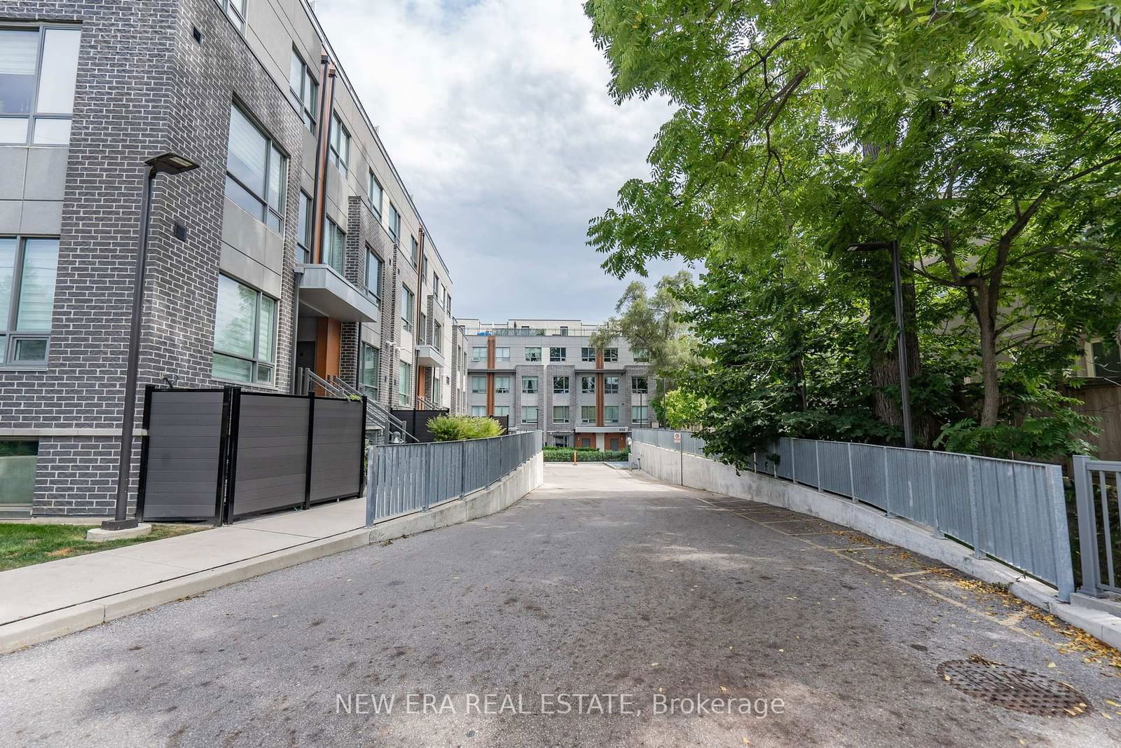 650 Atwater Ave, unit 19 for sale - image #37